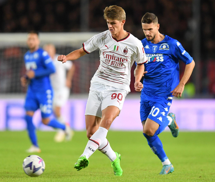 了强有力的 了强有力的